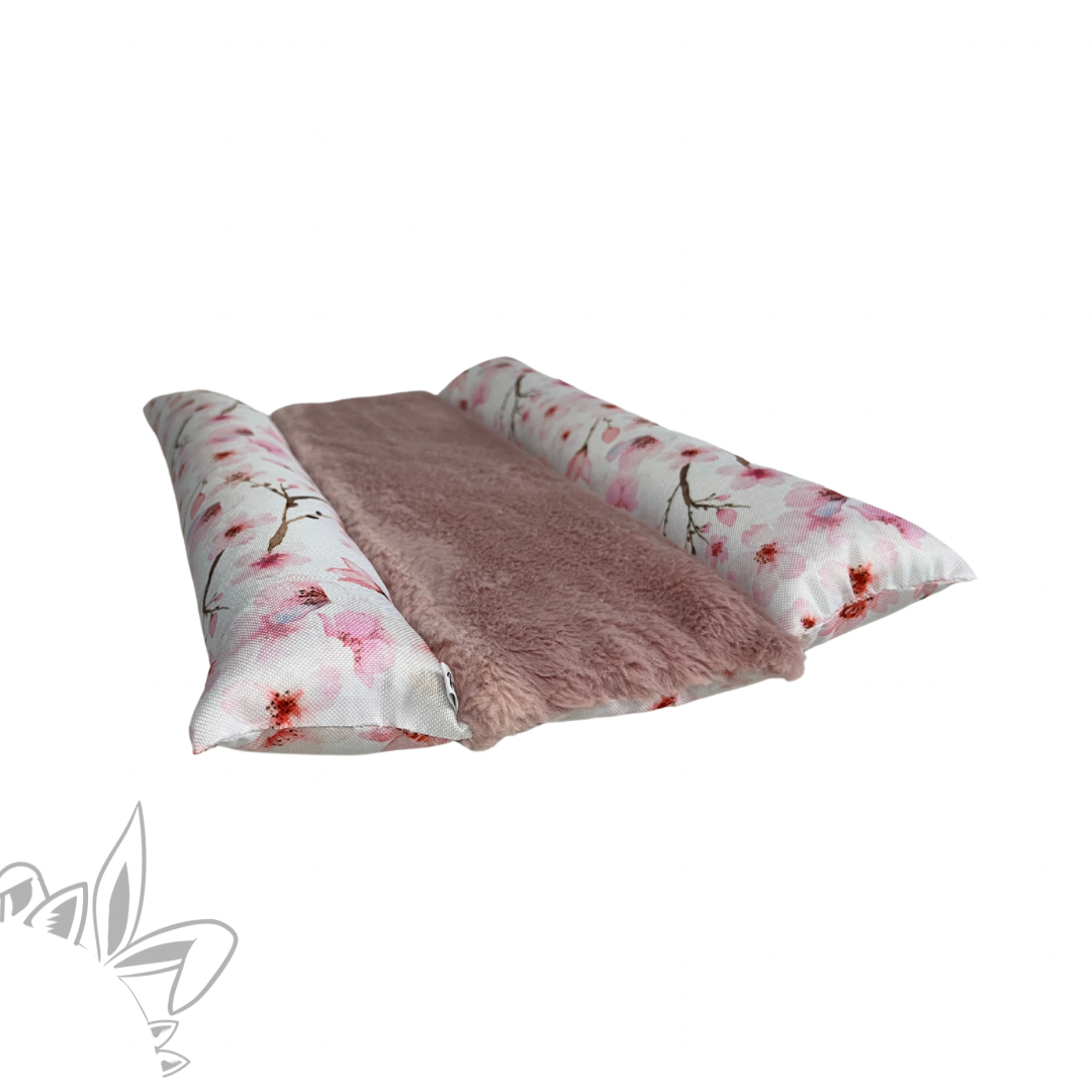 Snugabun pour lapin, coussin à mémoire de forme : Astic’O Dodo
Fabriqué à la main, ce coussin snugabun avec un côté et les boudins imperméable est à mémoire de forme. La gamme Astic’Home créée par O Les Pattes, est un produit français pour lapins.