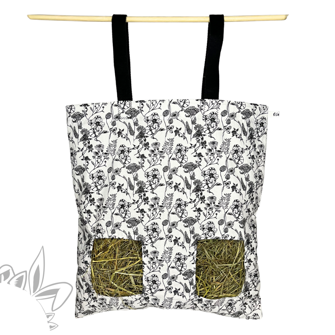 Sac à foin pour lapin : Astic’O Foin
Fabriqué à la main, ce sac à foin de la gamme Astic’Home créé par O Les Pattes, est un produit français pour lapin