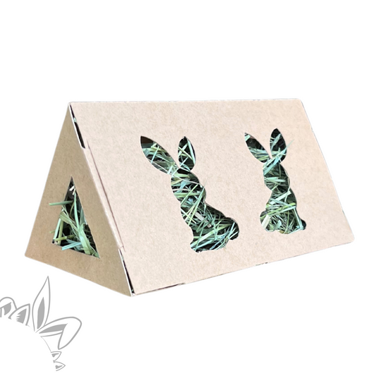 Triangle en carton avec foin pour lapin – Jouet naturel à ronger