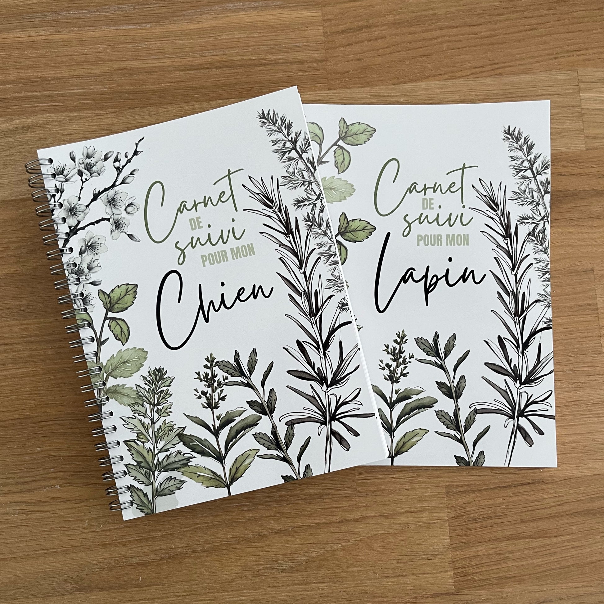 Carnet de suivi pour mon Chien

 Prenez soin de votre chien et gardez des informations précieuses sur sa santé au quotidien !

Le Carnet de suivi pour Chien est l'outil indispensable pour tous les gardiens soucieux du bien-être et de la santé de leur animal. Pratique et facile à utiliser, ce carnet permet de rencenser toutes les informations essentielles permettant de visualiser un changement de comportement, même le plus subtil, dû à une douleur, un mal-être ou une pathologie qui s’installe. Il est aussi i