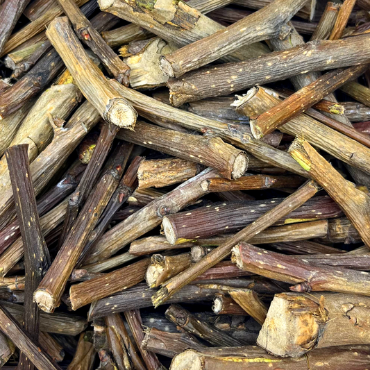 Friandises naturelles pour lapin : bois de poirier séché