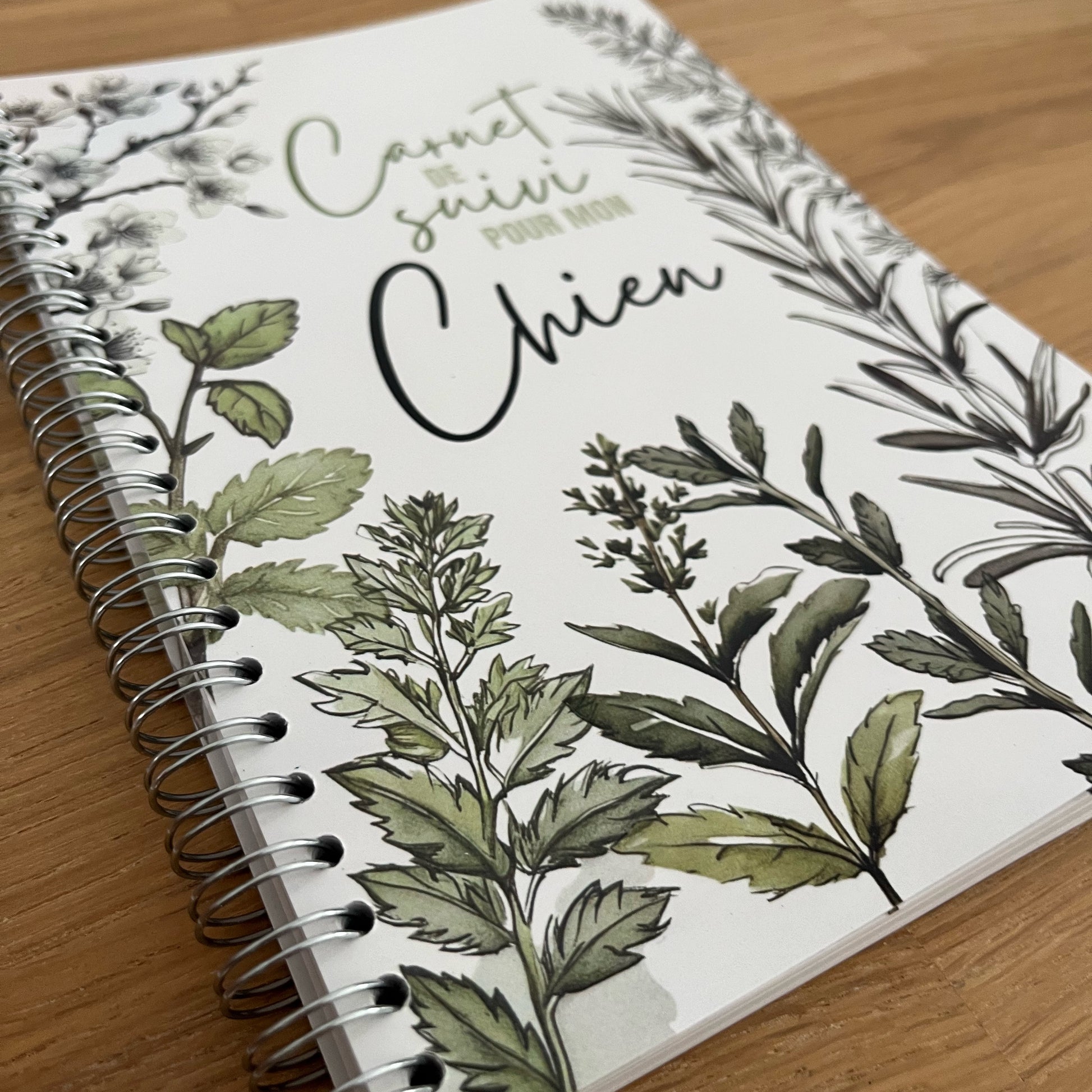 Carnet de suivi pour mon Chien

 Prenez soin de votre chien et gardez des informations précieuses sur sa santé au quotidien !

Le Carnet de suivi pour Chien est l'outil indispensable pour tous les gardiens soucieux du bien-être et de la santé de leur animal. Pratique et facile à utiliser, ce carnet permet de rencenser toutes les informations essentielles permettant de visualiser un changement de comportement, même le plus subtil, dû à une douleur, un mal-être ou une pathologie qui s’installe. Il est aussi i